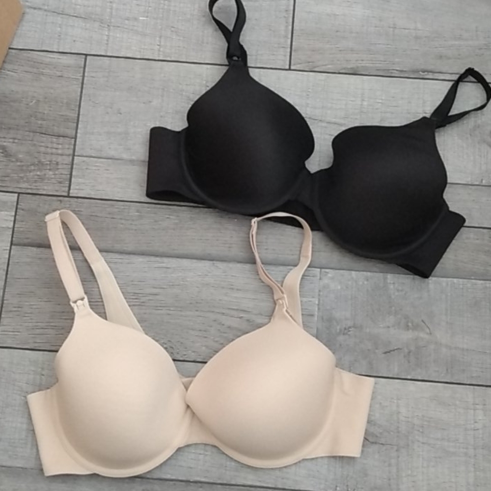Nursing bras lightly padded